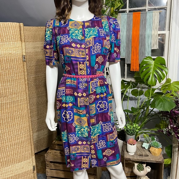 Vibrant Vintage Button-up Dress - Picture 1 of 10